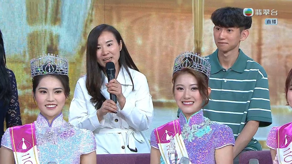 季軍李澤欣的媽媽見證女兒在參選過程中慢慢變得自信。