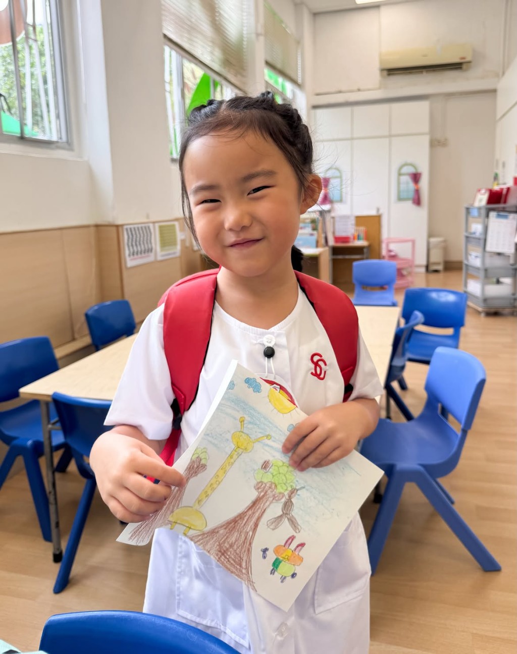湯怡女兒「麥QQ」升讀K3，開心迎接開學日。