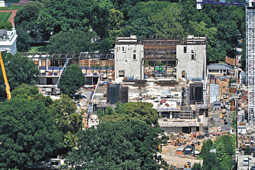 興建中的新白宮宴會廳。 美聯社