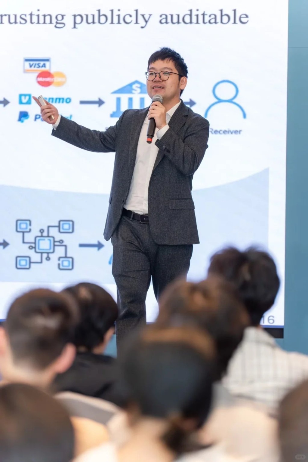 袁文靜的男友「唐博士」背景相當亮眼。