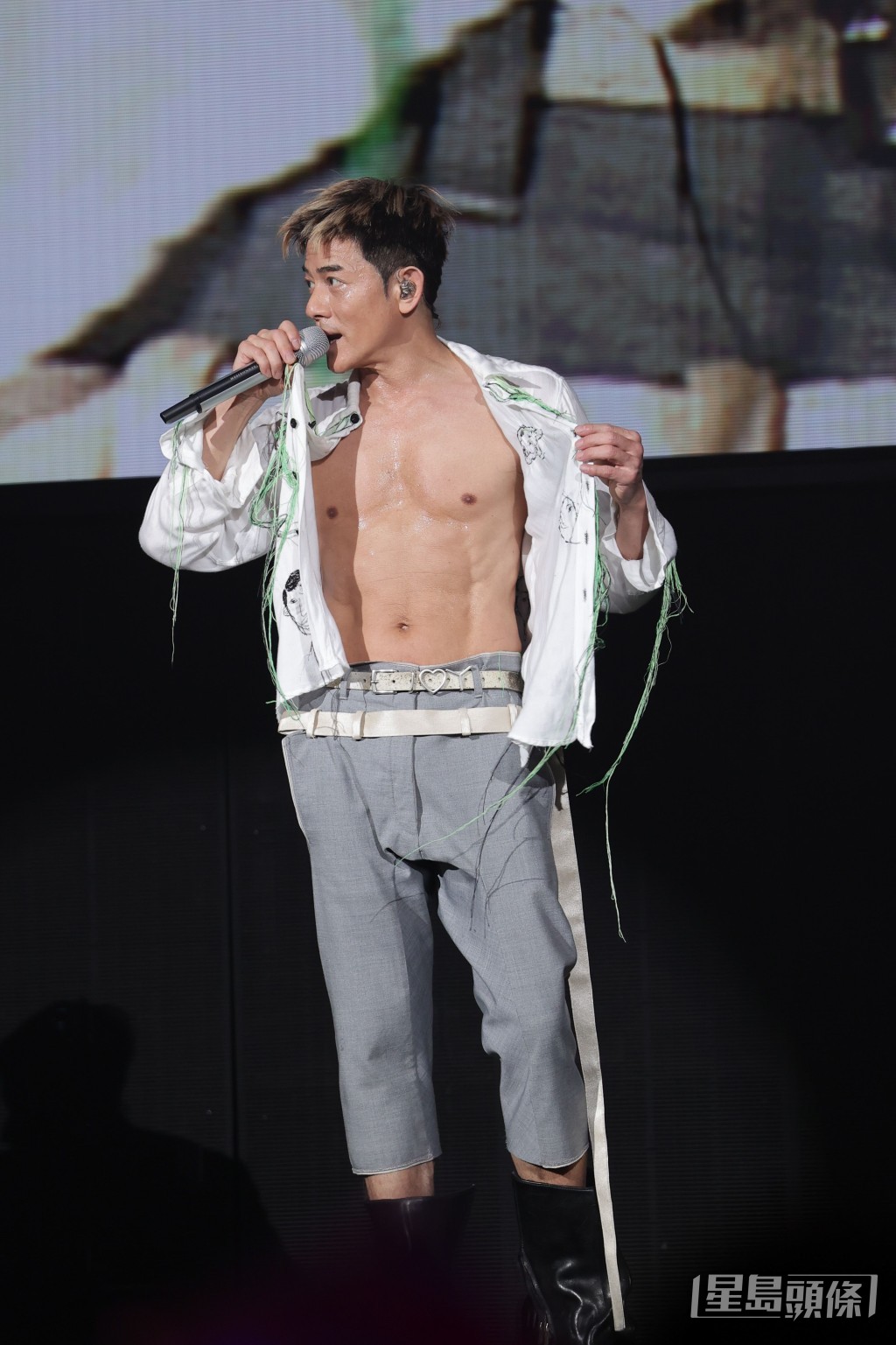 方媛大讚郭富城身材好，是完美衣架。
