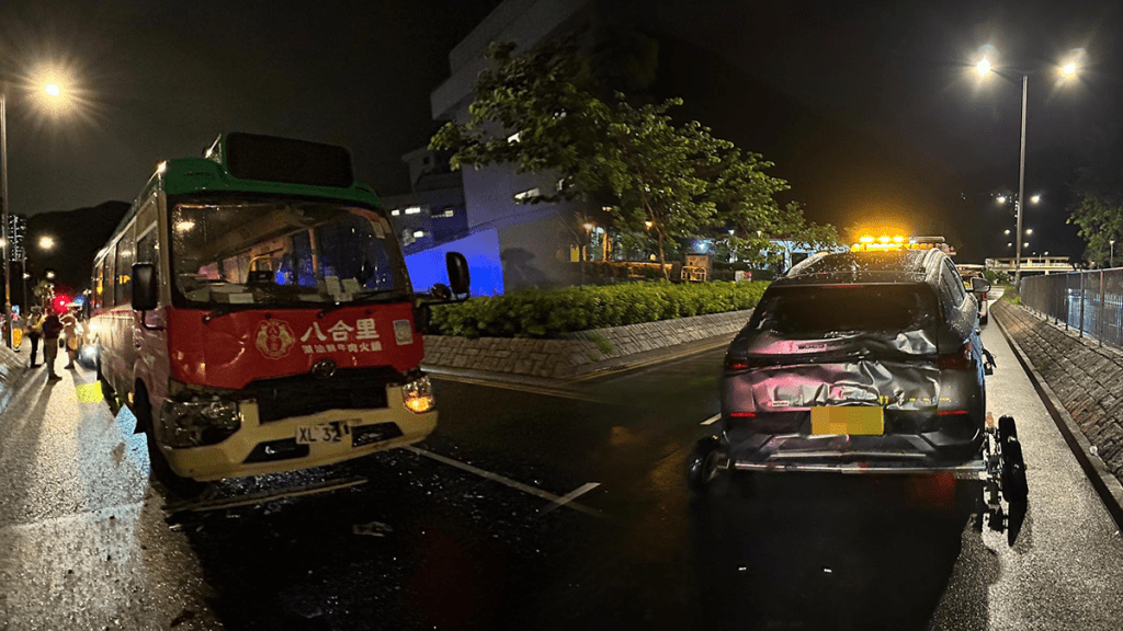將軍澳寶琳北路發生連環車禍 女子過馬路被撞後再釀追尾
