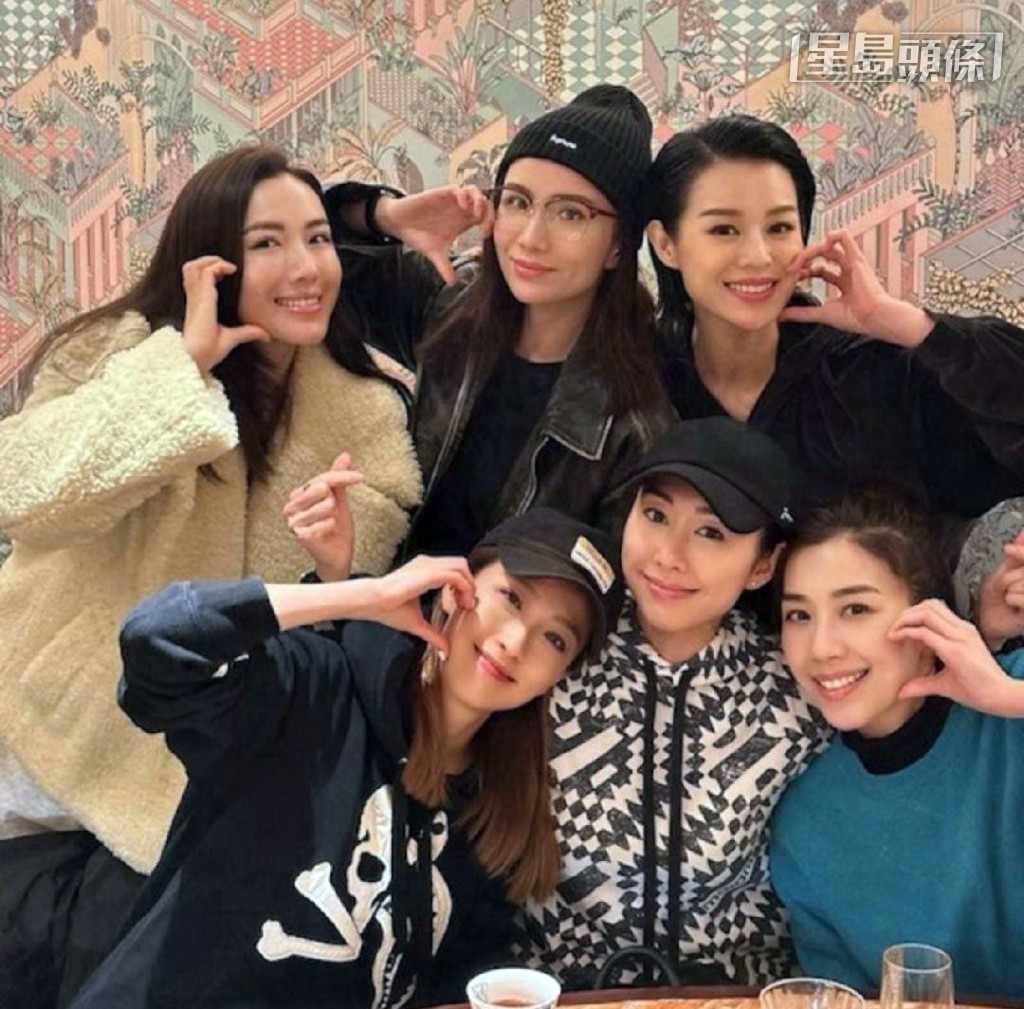 豹嫂透露,早前曾與「胡說八道會」的幾位好姊妹相約一起吃飯。