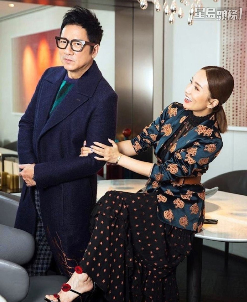 豹哥單立文與豹嫂胡蓓蔚夫妻二人感情恩愛。