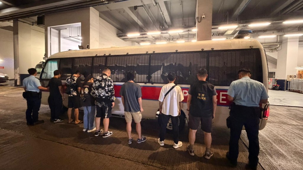 油麻地工廈藏非法賭檔 警方接報處理案件拘六人