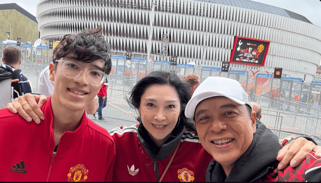 李克勤一家都是曼聯的支持者。