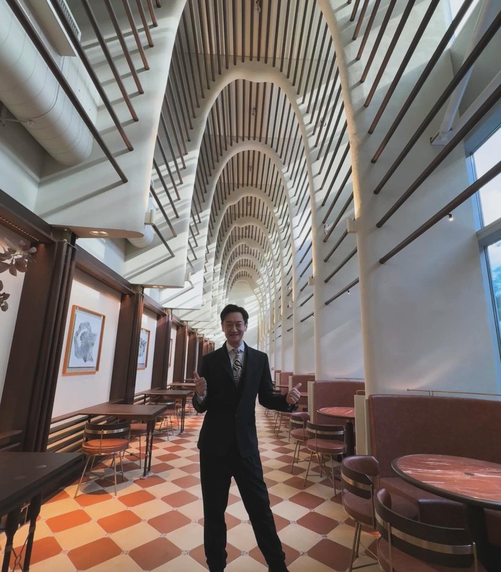 李浩林多年來的社交圈中多以男性朋友為主。