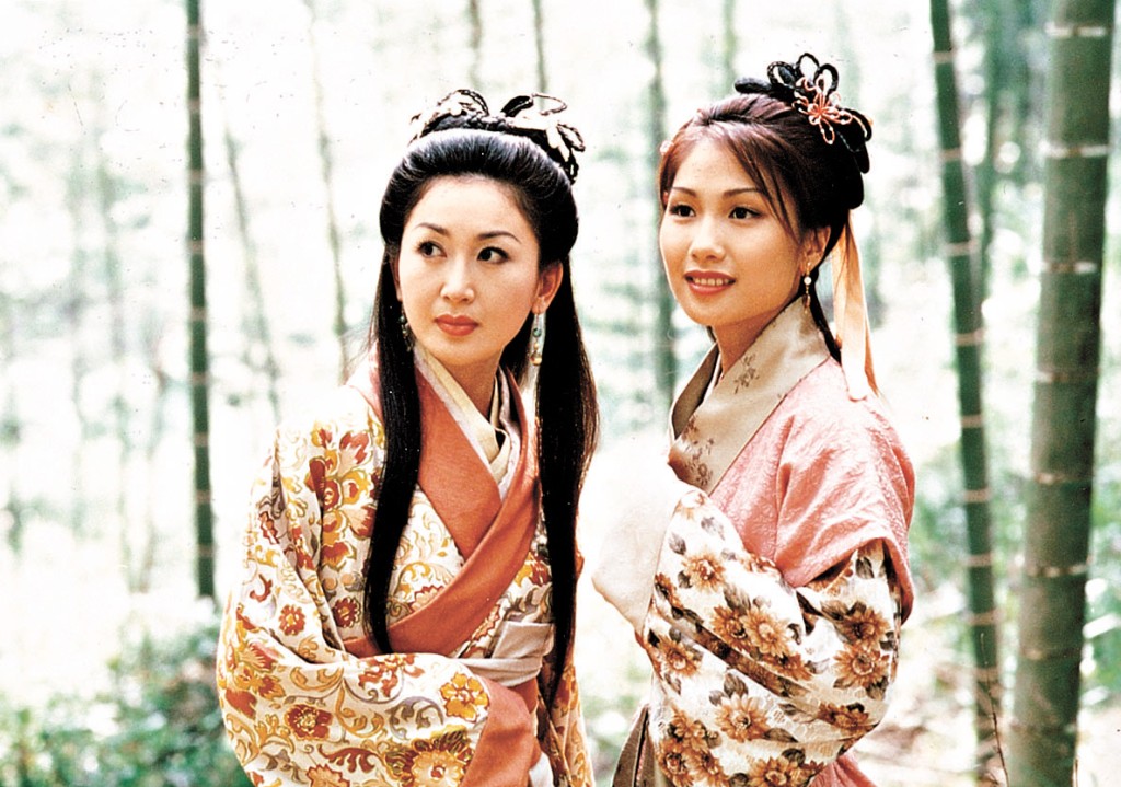 在《封神榜》中，袁彩雲飾演溫碧霞（妲己）的妹妹凝香。