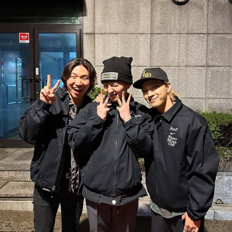 三位成員感情深厚。