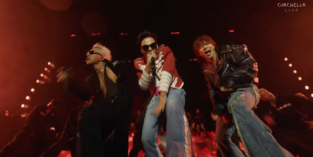BIGBANG今年四月在Coachella音樂節第二周演出,三人以新造型亮相。