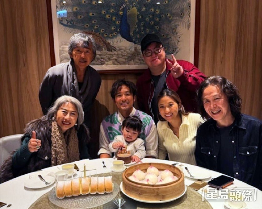 一家人相處融洽和樂。
