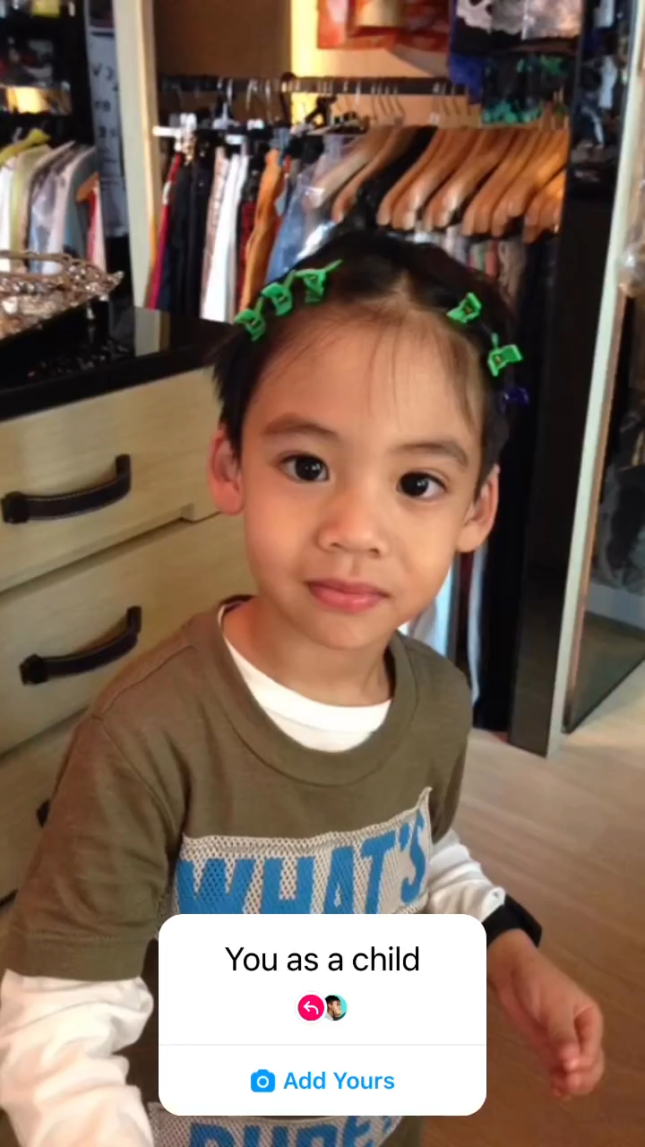 Jayden年幼時,已遺傳了媽媽的一雙大眼睛。