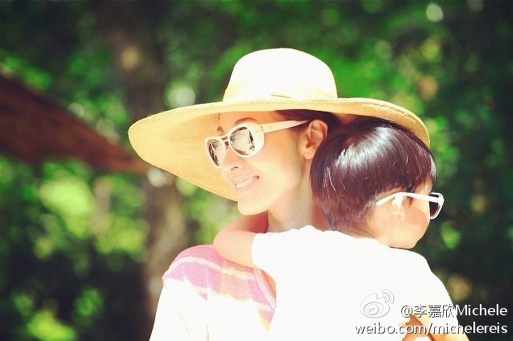 在Jayden小時候,李嘉欣甚少公開兒子的樣貌。