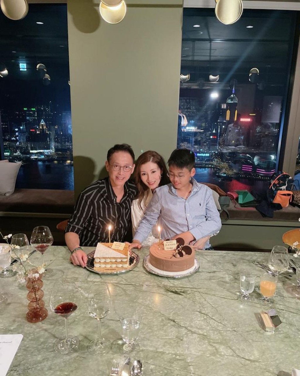 李嘉欣的兒子Jayden長得十分高大。