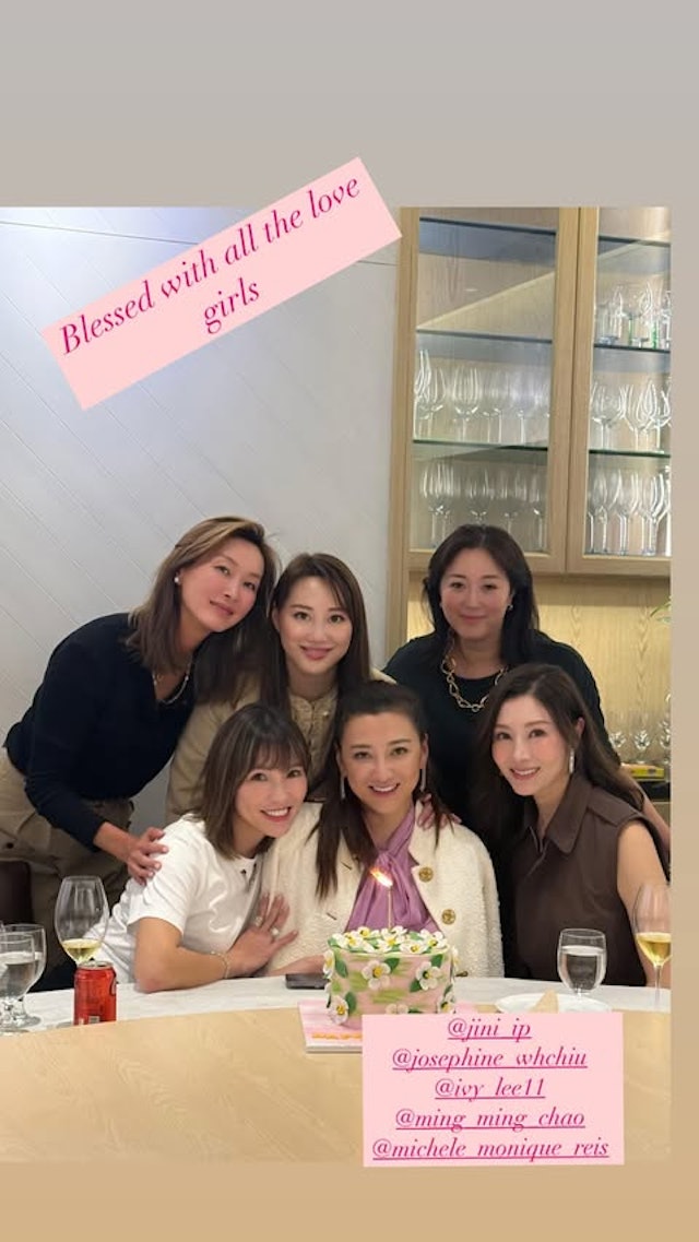 李嘉欣曾出席已故富豪邱德根孫女邱詠賢的慶生派對,同場皆是頂級名媛。