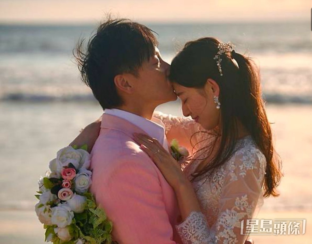 方力申公開與太太的結婚相片。