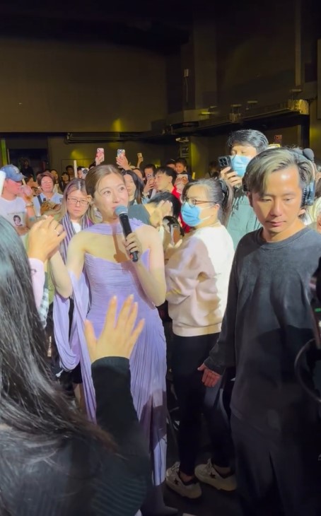 陳自瑤在內地非常受歡迎。