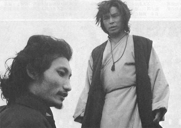 1979年，劉兆銘獲導演徐克邀請拍攝電影《蝶變》，正式展開幕前演藝生涯。