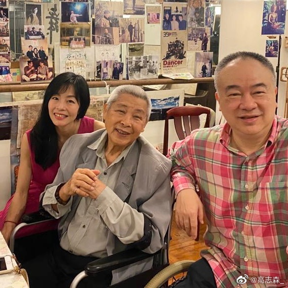 導演高志森分享與焦媛到劉兆銘家中作客的合照。