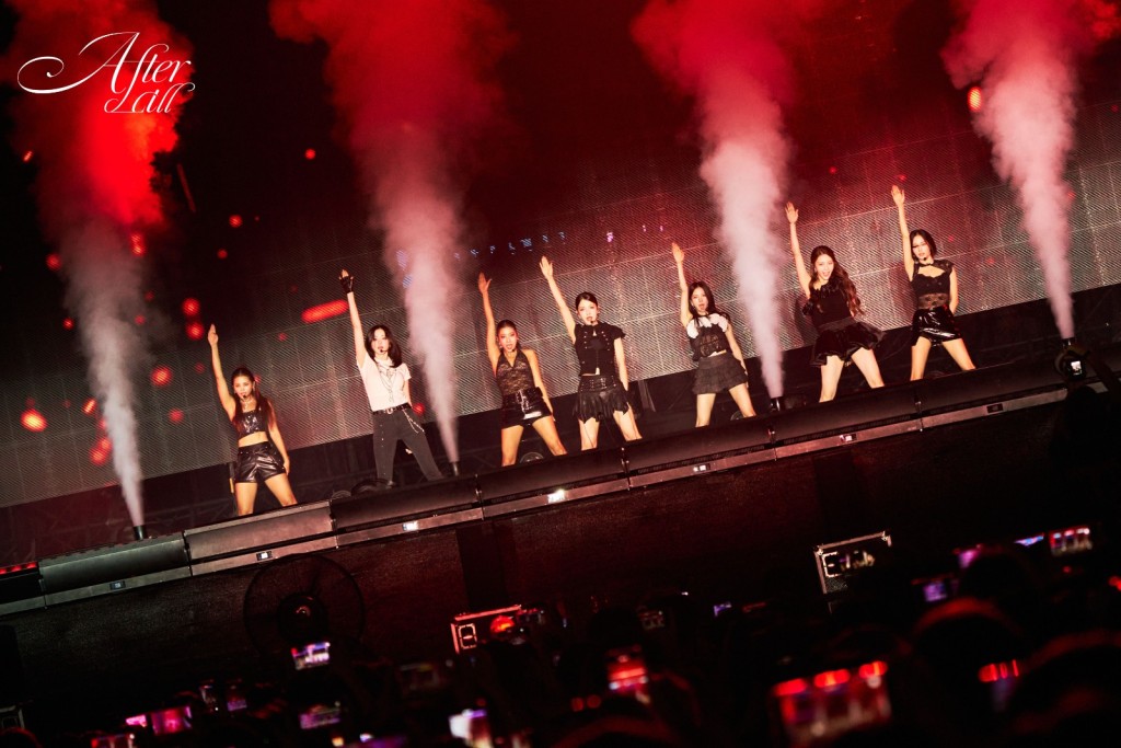 從早期歌曲到後來的Girl Crush風格舞台,串連起CLC的11年歷程。