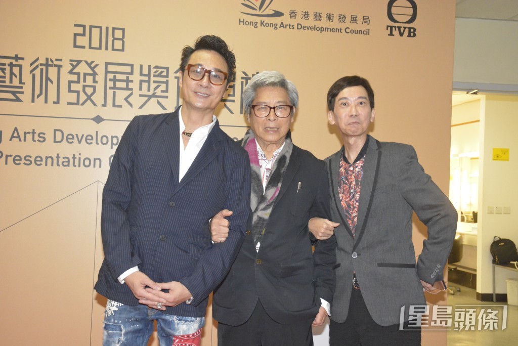 劉兆銘於「香港藝術發展獎2018」中獲得傑出藝術貢獻獎。