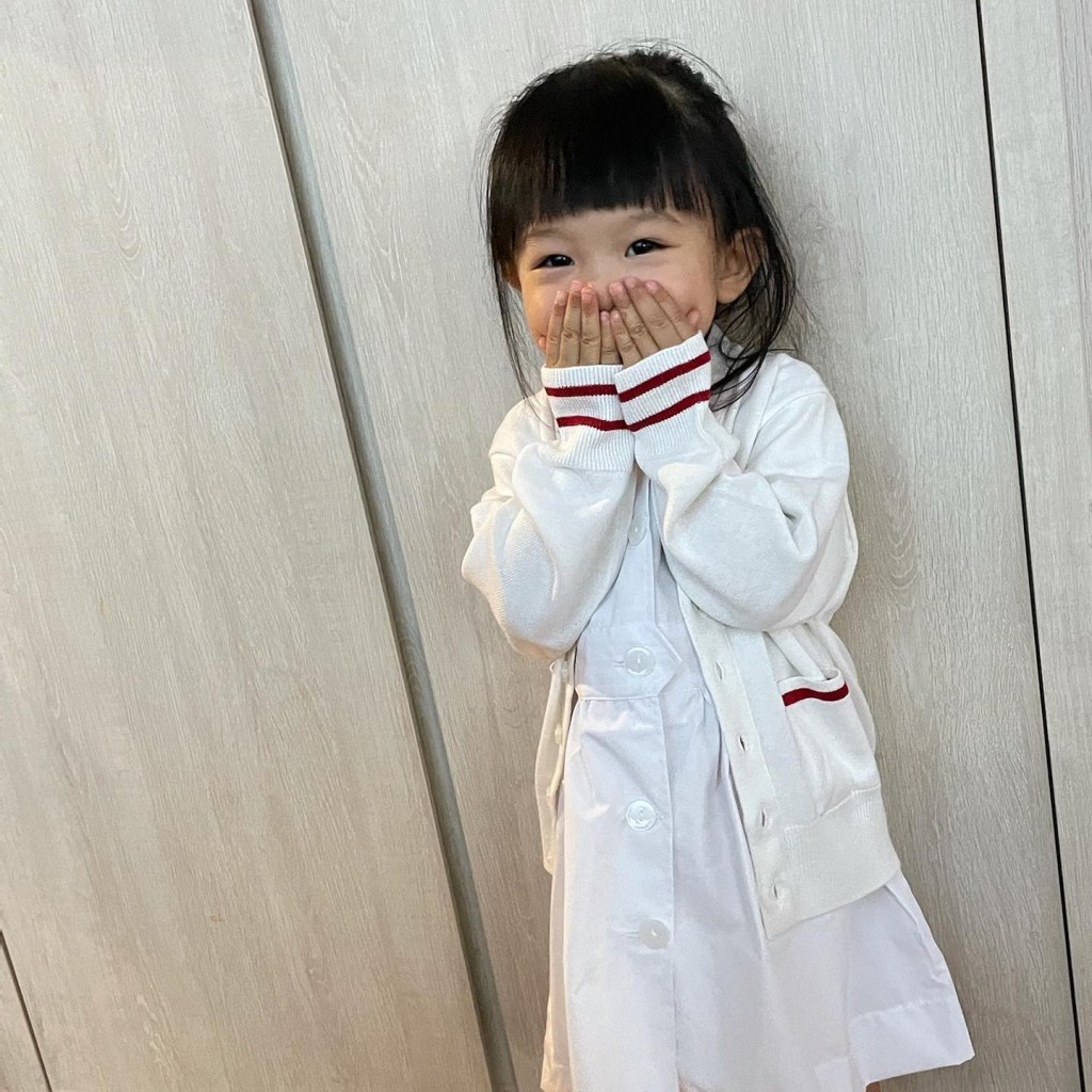 小豬比就讀星二代雲集的國際英文幼稚園暨幼兒園,N班每年學費超過八萬元。