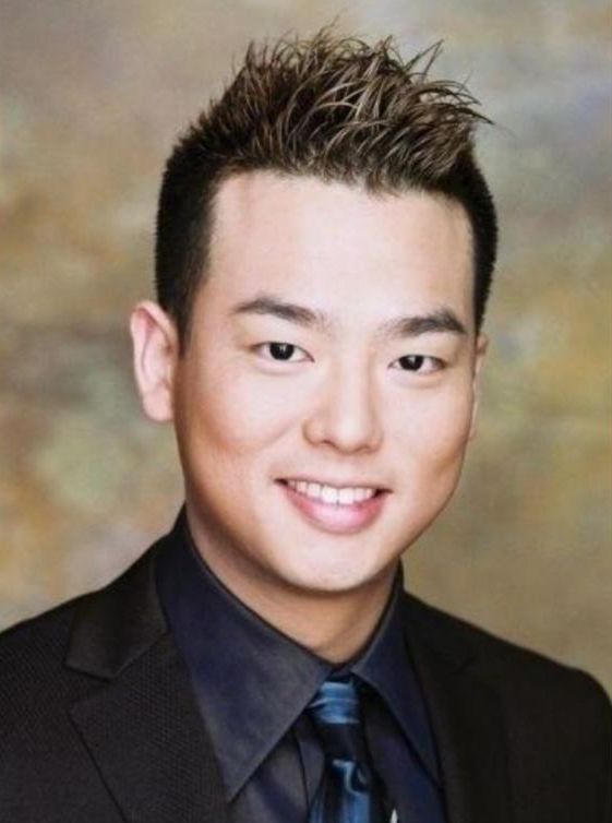 阮德鏘中三畢業後報讀了TVB第十七期藝員訓練班。