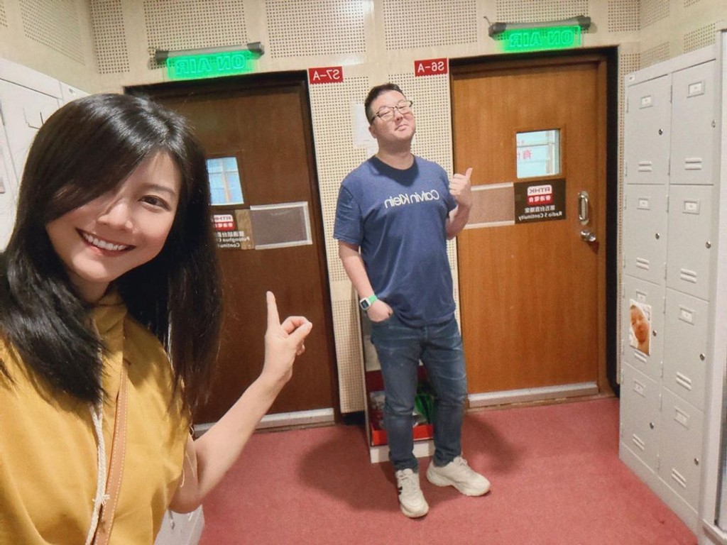 阮德鏘曾與太太以夫妻檔形式一同上班及下班。