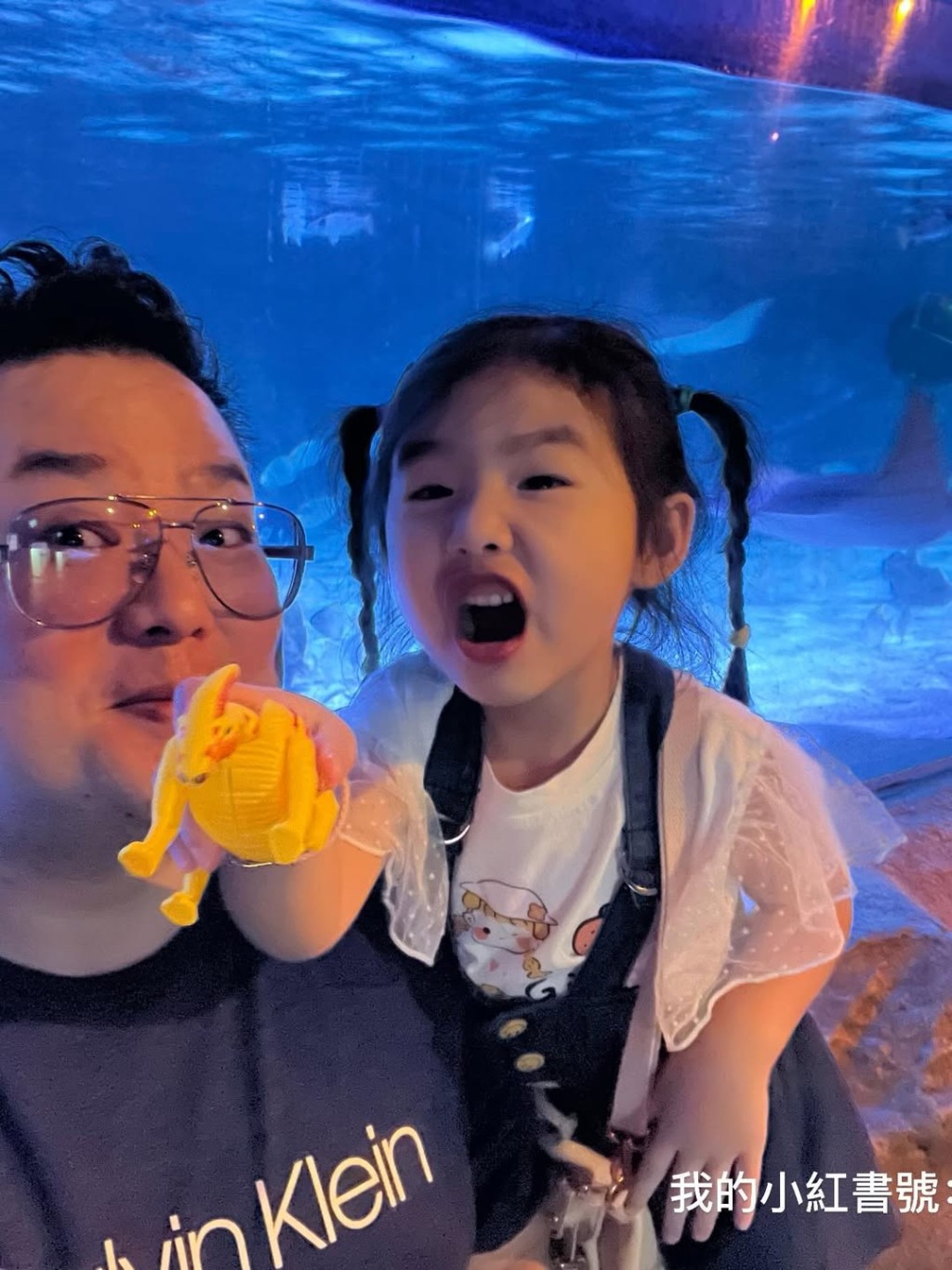 阮德鏘非常疼愛女兒，並表示「父母的事沒有對錯，我的愛沒有期限，只是愛的形式改變了而已。」