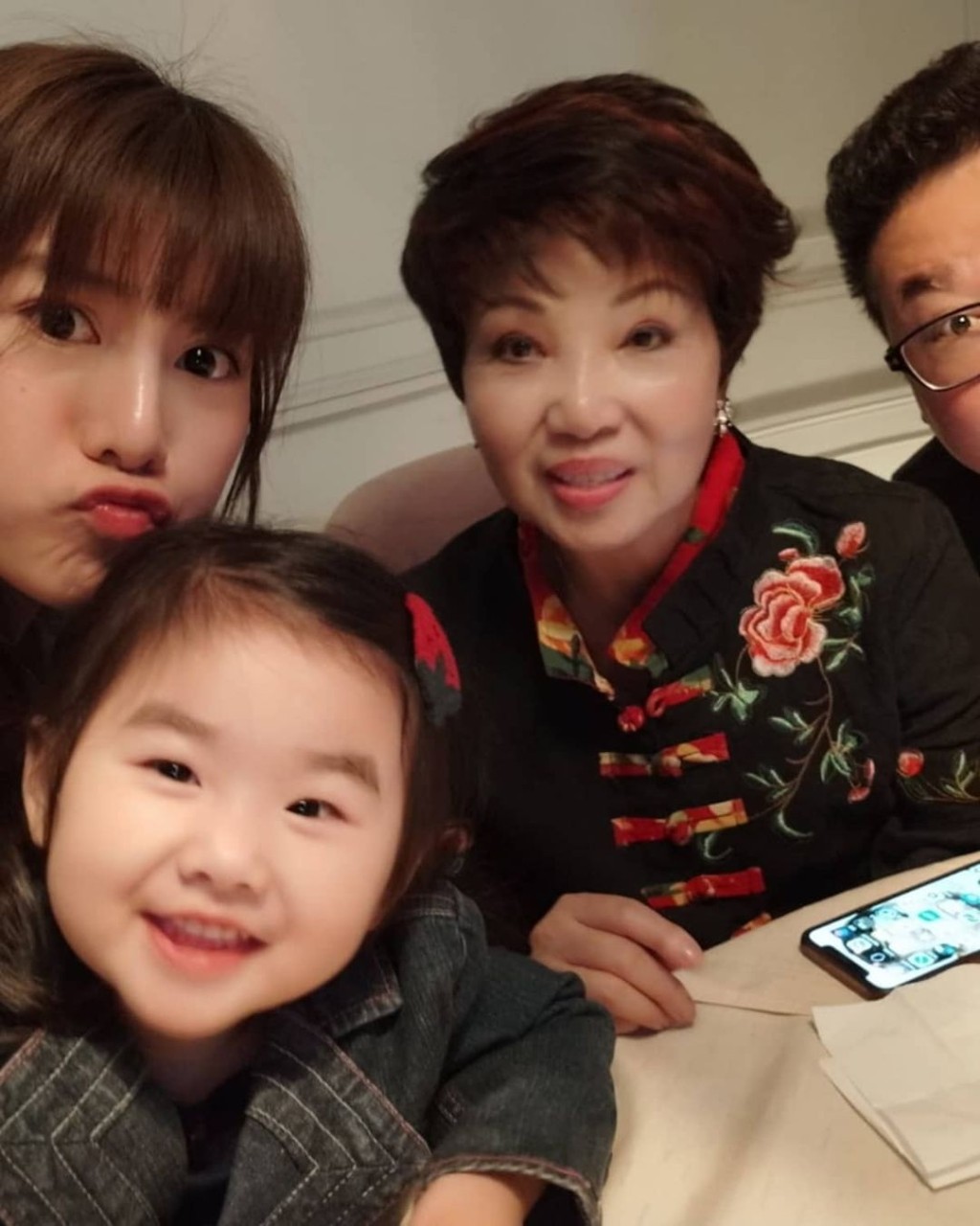 阮德鏘視女兒阮婧恆為掌上明珠。