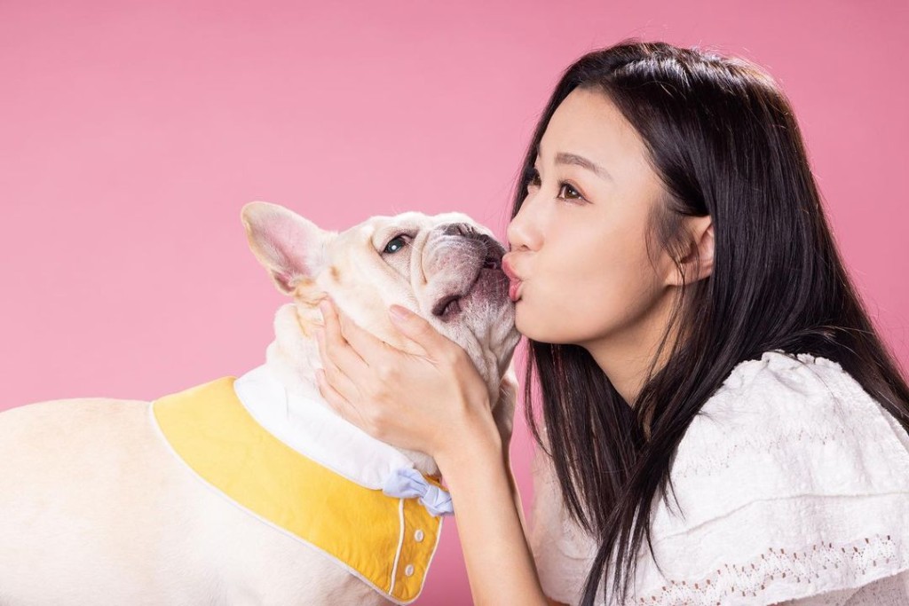 朱智賢和謝東閔近年曾透過愛犬低調放閃。