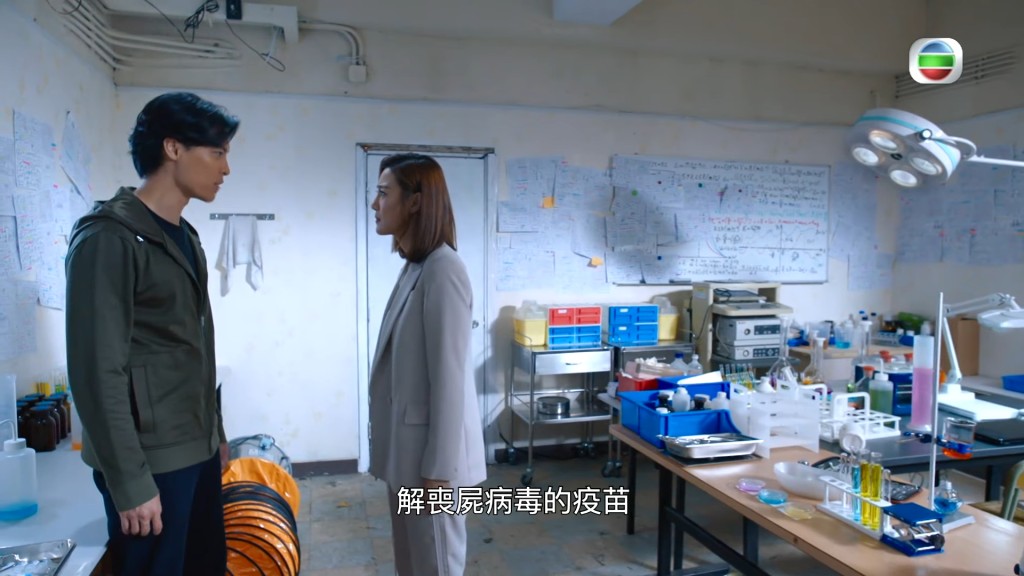 有傳朱智賢與黎振燁因合拍劇集《食腦喪Ｂ》而日久生情。