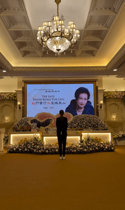 影片以一個遠景鏡頭作結。