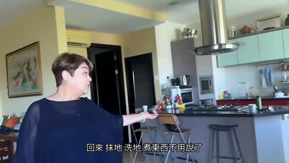肥媽在馬來西亞的豪宅擁有一個超大廚房。