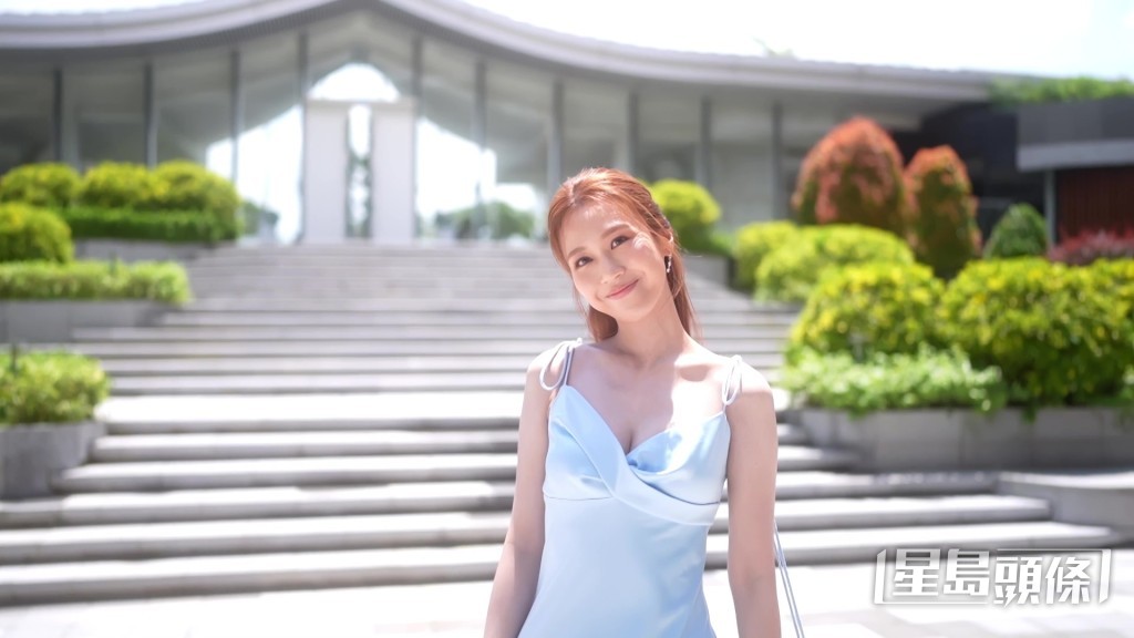何沛珈(Roxanne)造型亮眼。