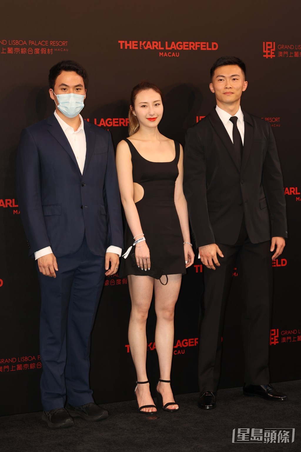何家成員上一次較齊人的公開合體,要追溯至2023年6月,於澳門一家酒店的慶祝典禮。