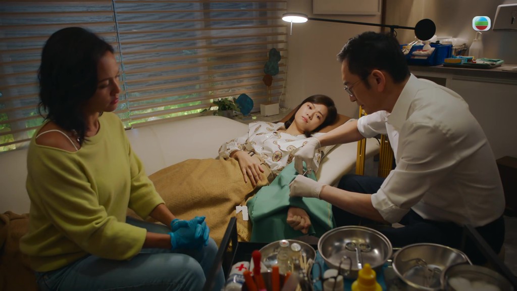 貝安琪在《非份之罪》中飾演吳啟華妻子。