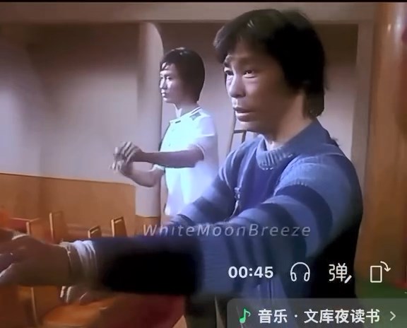 劉兆銘神情非常專注認真。