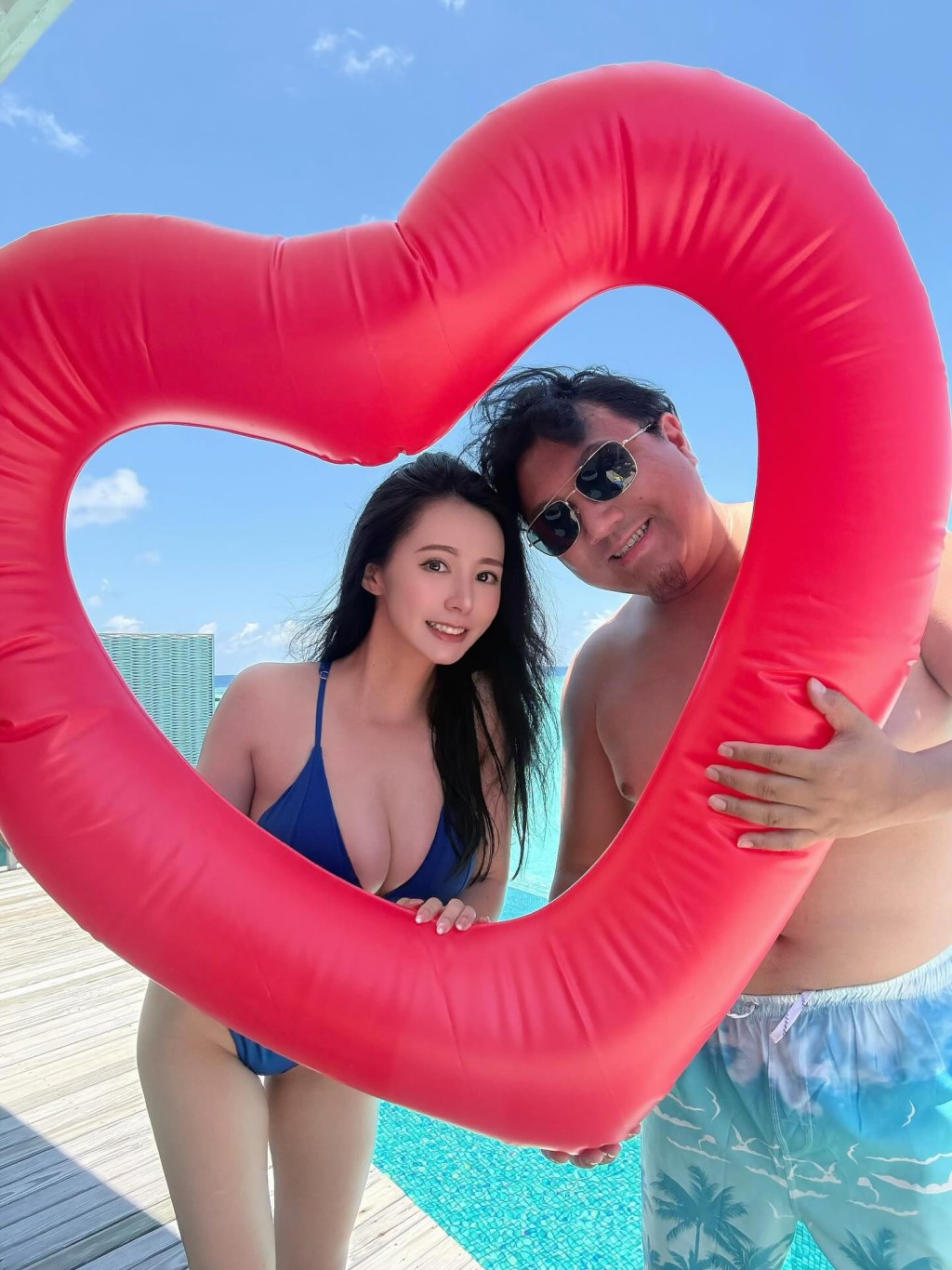 陳渃晴的丈夫是生意人。