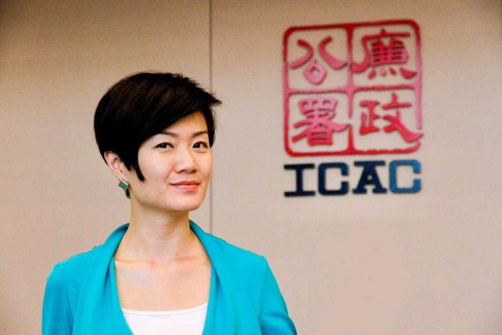 方健儀在2012年離開TVB,曾轉職至ICAC,現時以自由身藝人身份發展。