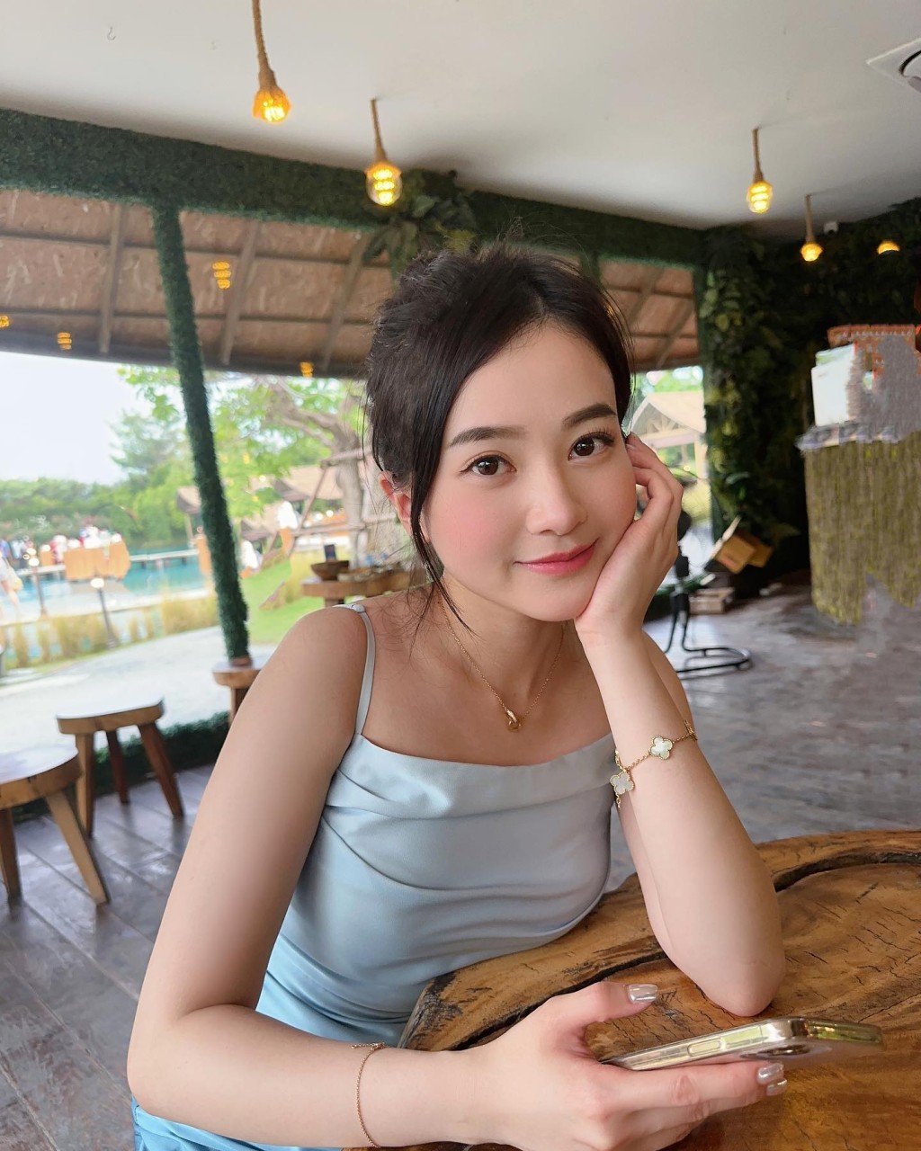 余琦琪憑藉甜美樣貌獲得不少網民喜愛。