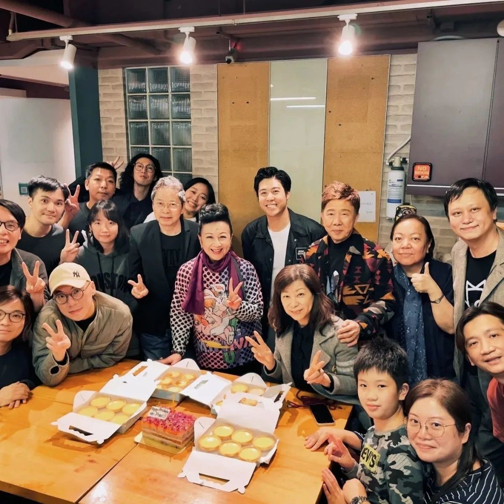 薛家燕和尹光等前輩也曾為張子丰慶祝生日。