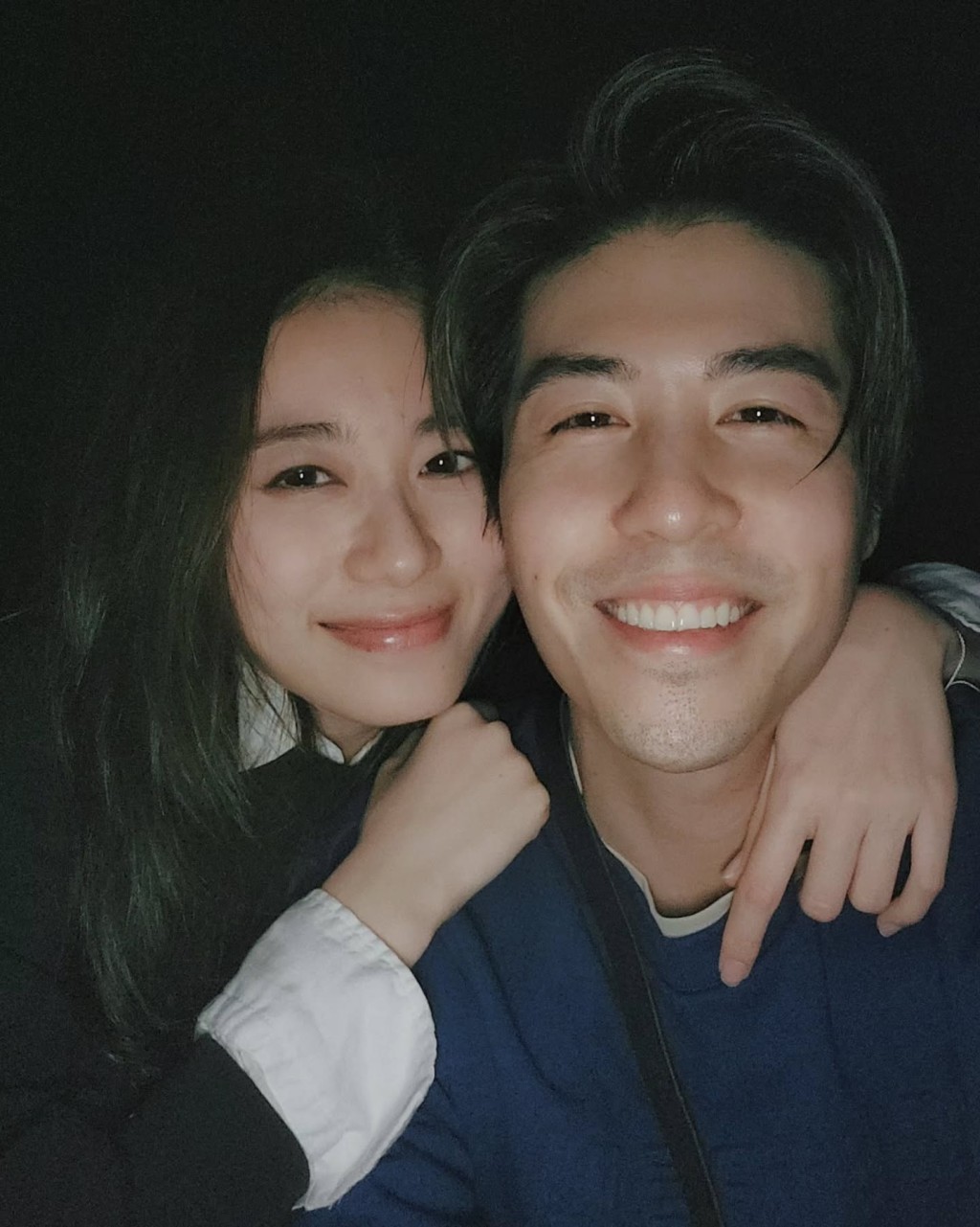 張子丰密謀求婚,以「拍攝工作」為理由,成功帶王菲上船。