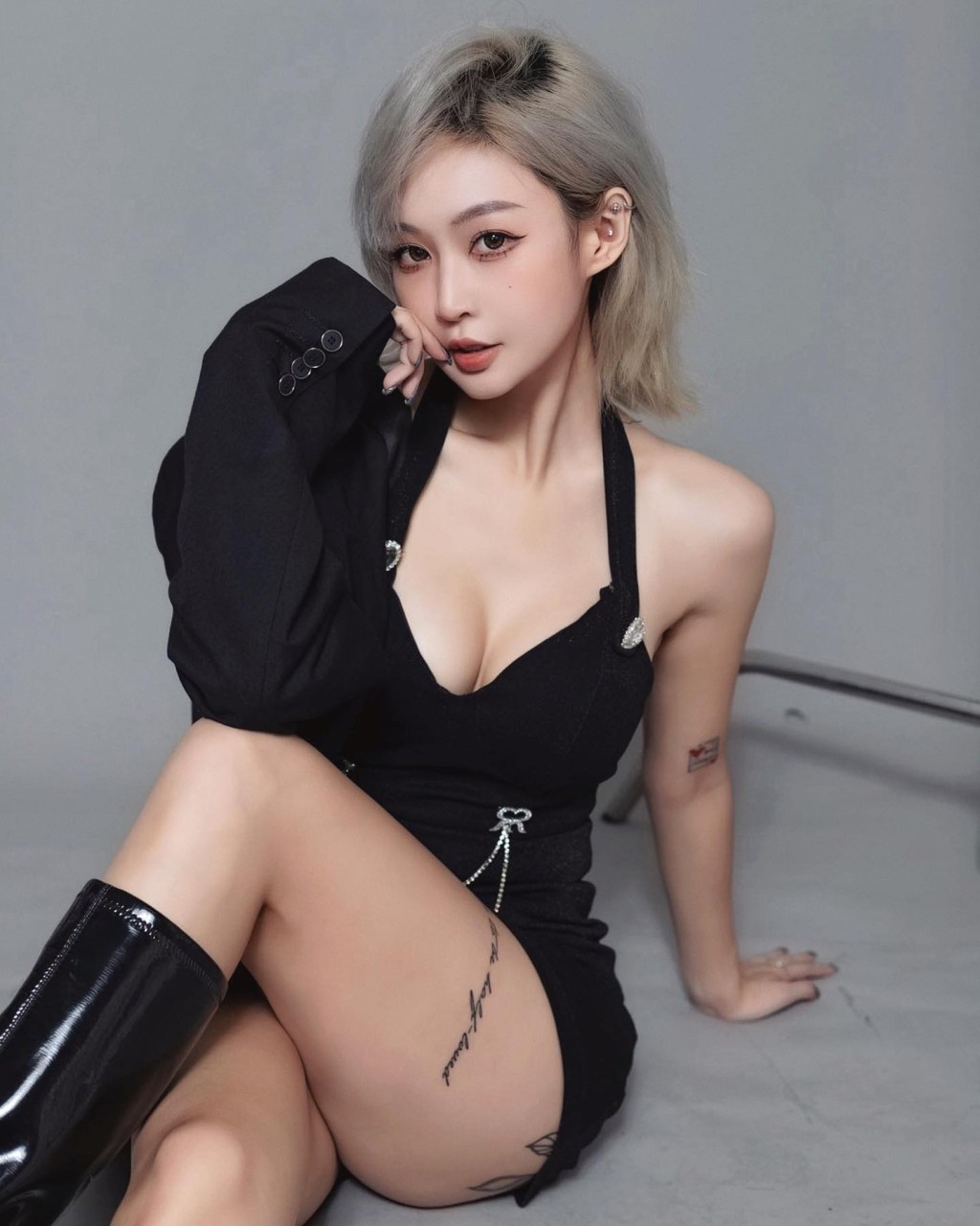 樂宜的身材豐滿,吸引不少目光。
