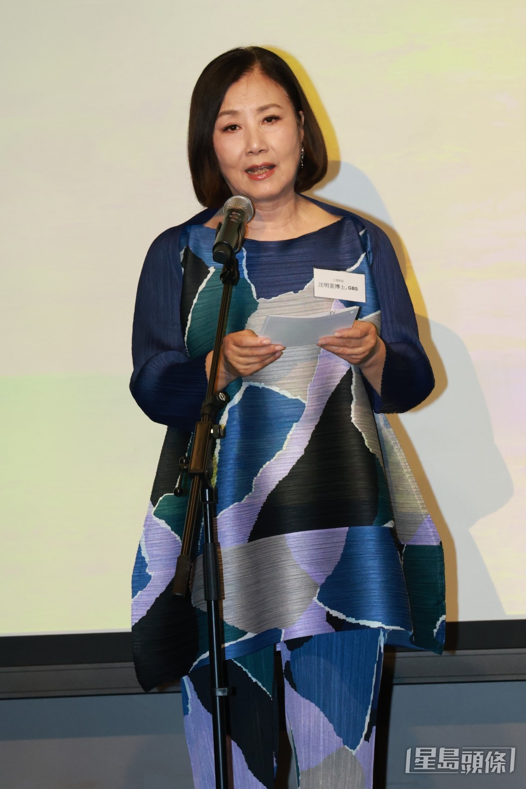 汪明荃在訪問中談及鍾景輝及劉兆銘，並透露好友甘國亮的近況。