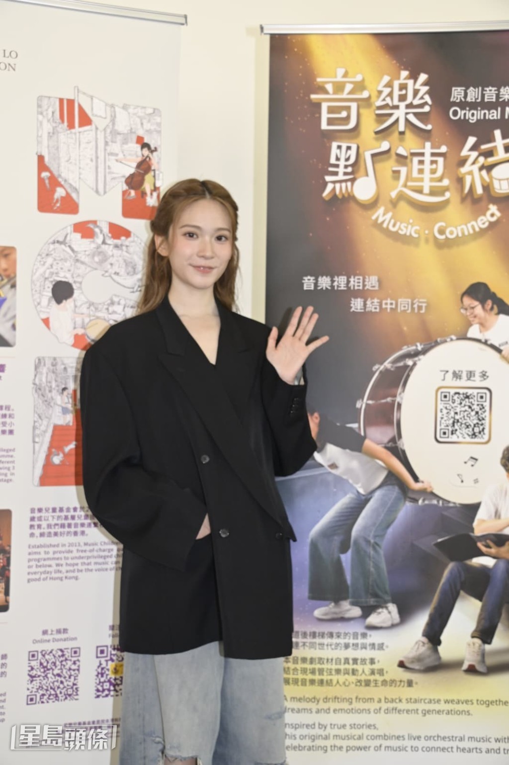 她形容自己似「新人」加入,而小朋友們經常排練,因此怕會令他們失望。
