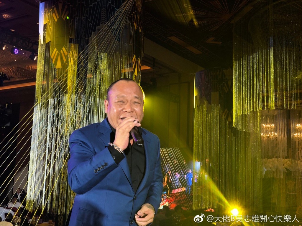 為應付餐廳營運及還債,吳志雄曾一年內接下超過一百場登台演出。