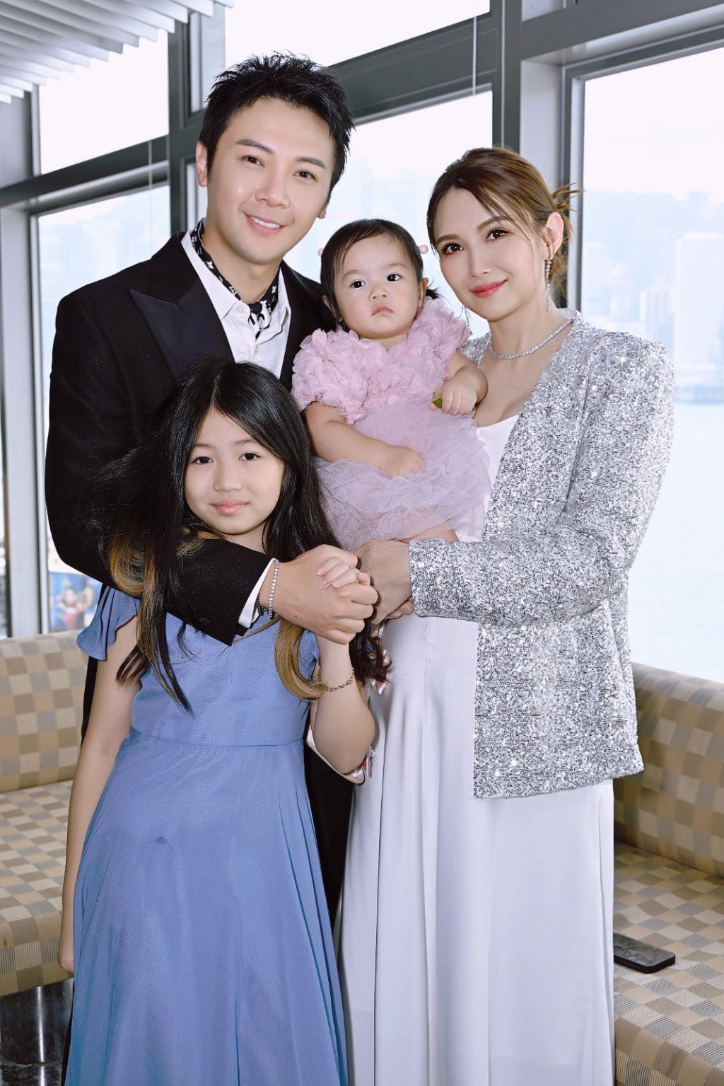 陳樂榣與前夫的女兒Aria、葉泓聲的女兒Mia也有到場見證。