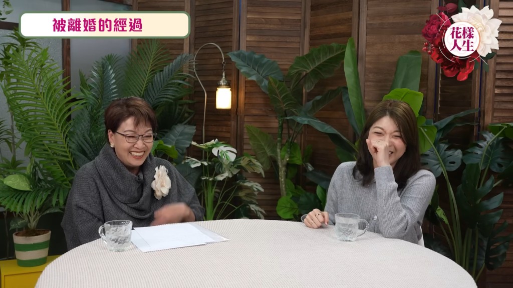 她回憶:「我在10月初有一天收到他的千字文WhatsApp,他說要恢復單身,想要自由,不能再扮演家庭中的任何角色,他要離開。」