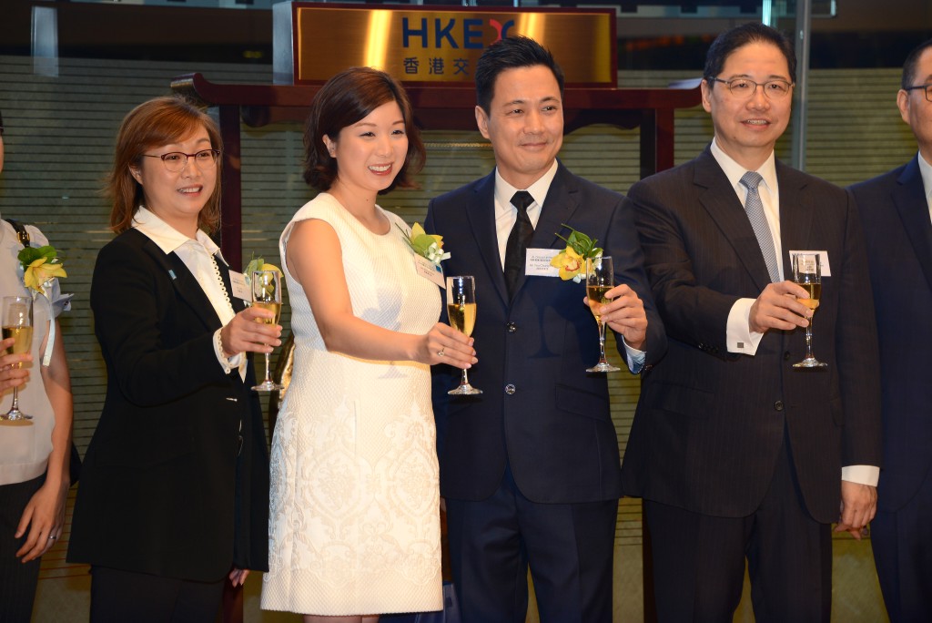 她於2016年曾任利駿集團執行董事,並在一年後離職。